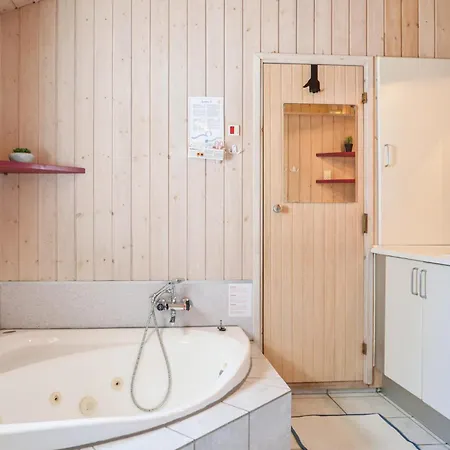 Prázdninový dům Cozy In Hjorring With Kitchen Lønstrup